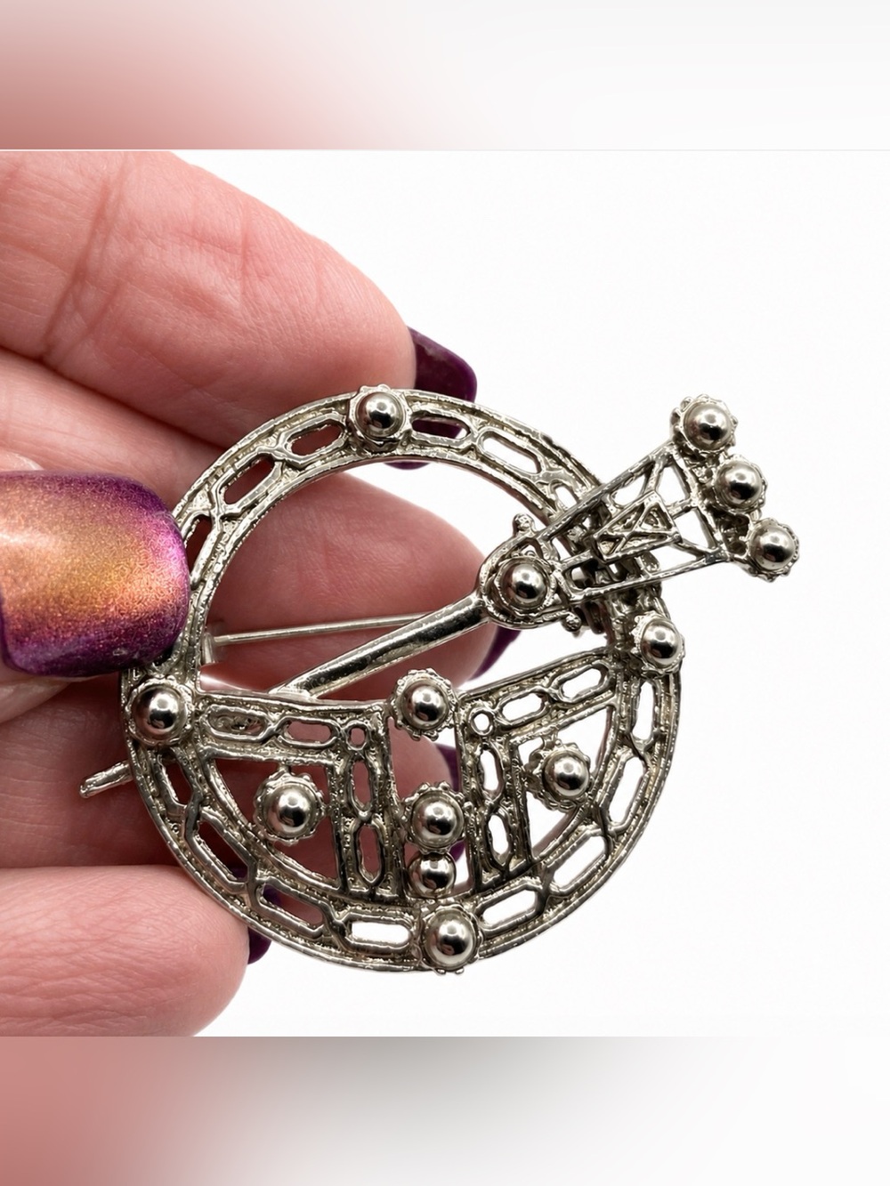 Celtic Cape Penannular Cloak Pin Brooch